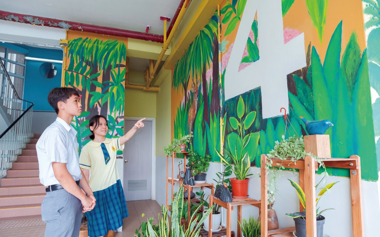 踏入佛教黃允畋中學的校園,林蔭環繞