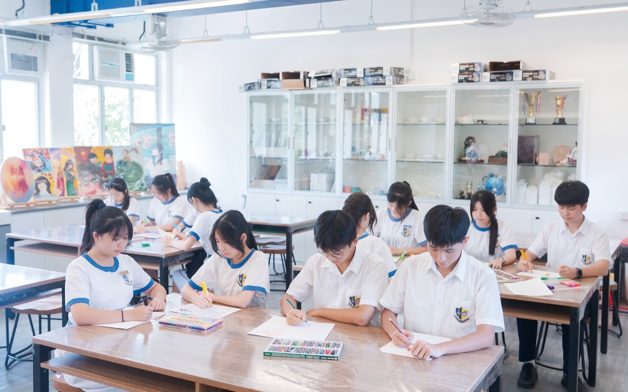 學校與興倫實驗學校合作, 獲得豐富的AI教學資源