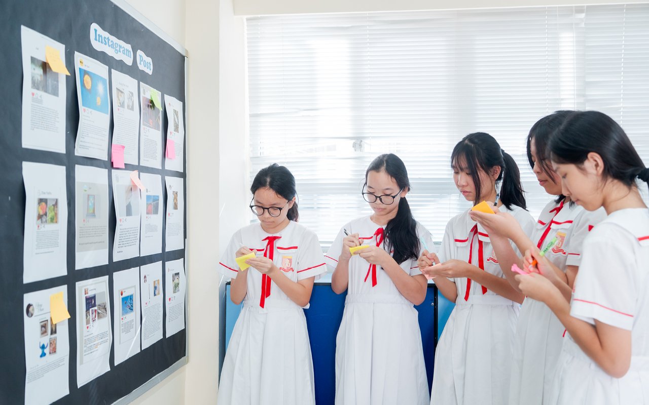 在英語教學中,學校滲透價值觀教育