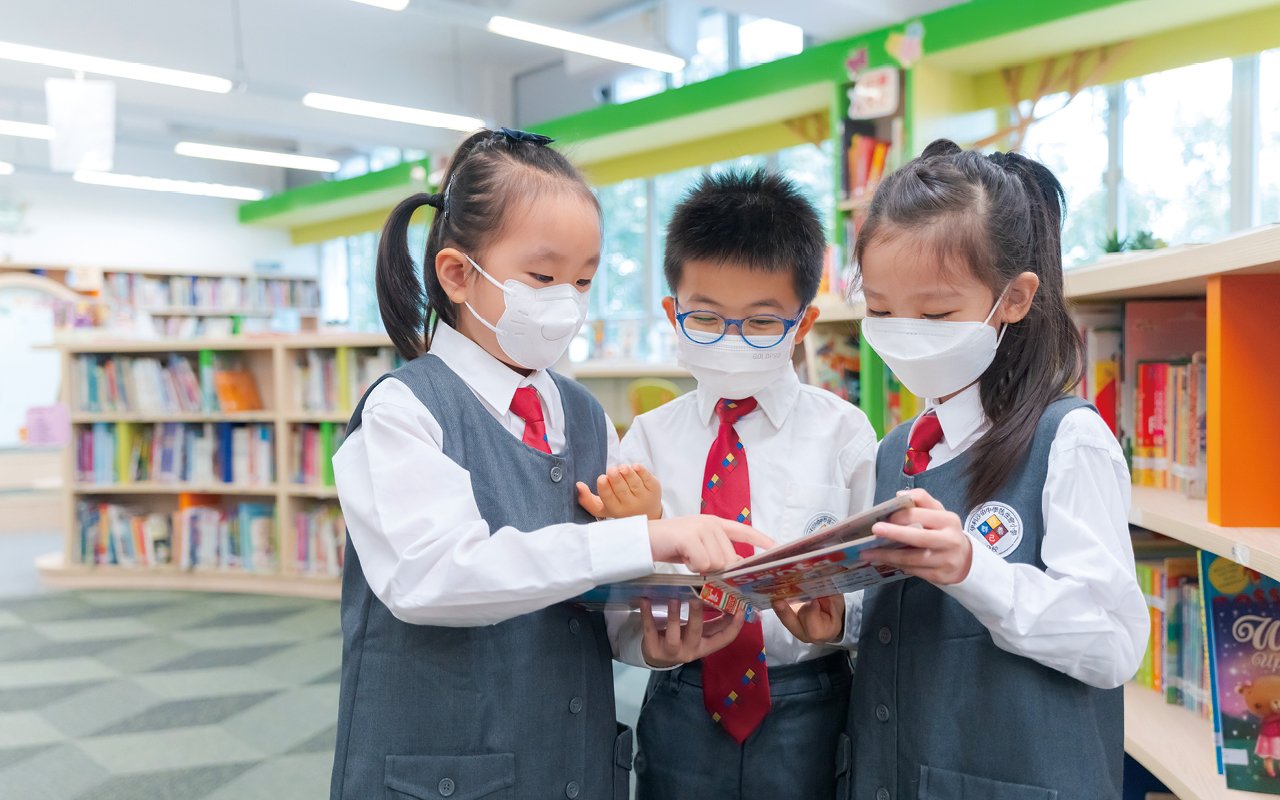 有效的英語學習需要實踐和應用,校內設立不同崗位,使學生通過活動和校園服務建立聽說英語的自信。