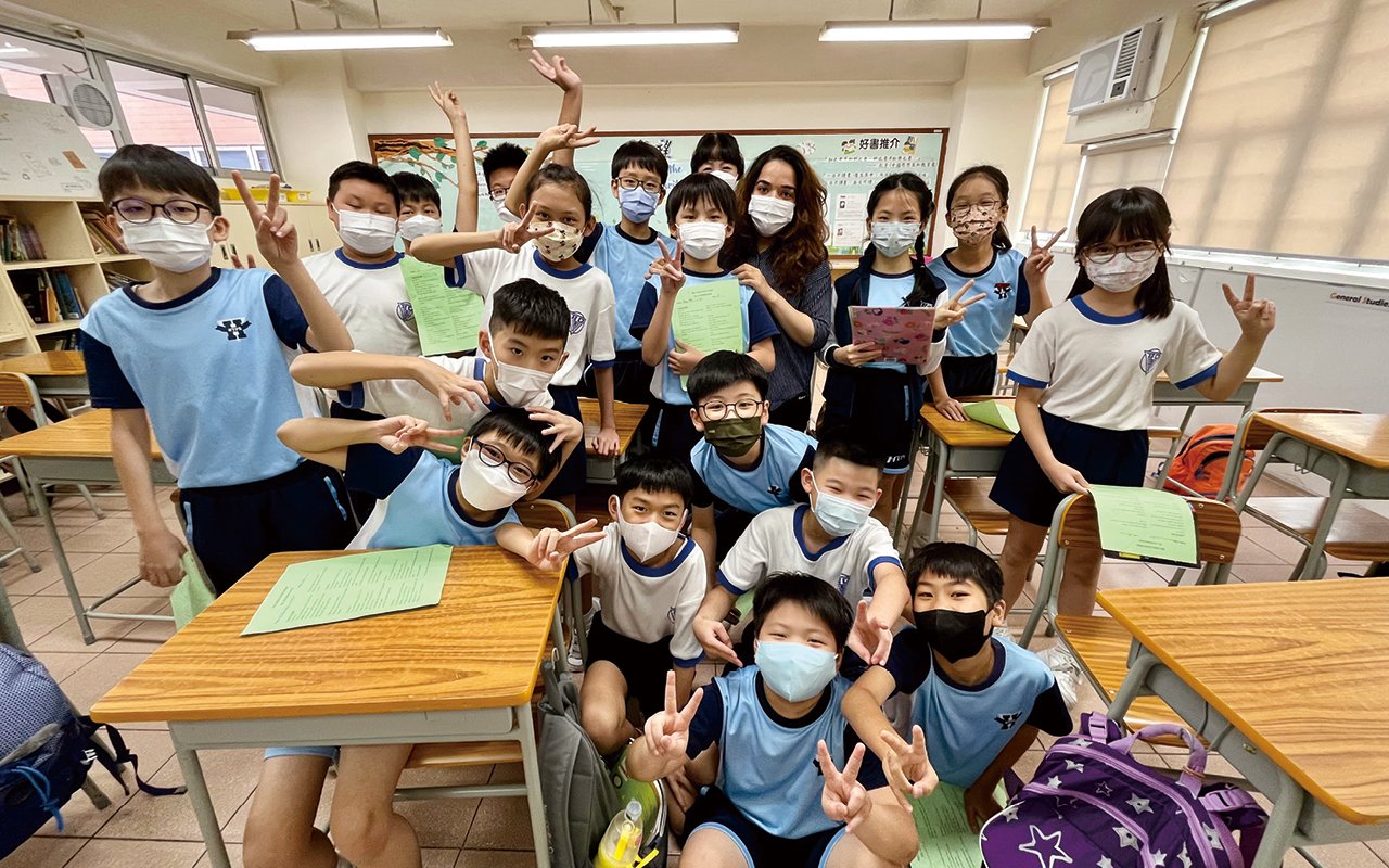 學校雖然實施本地課程,但為了拓展學生的國際視野,裝備未來教育需求,