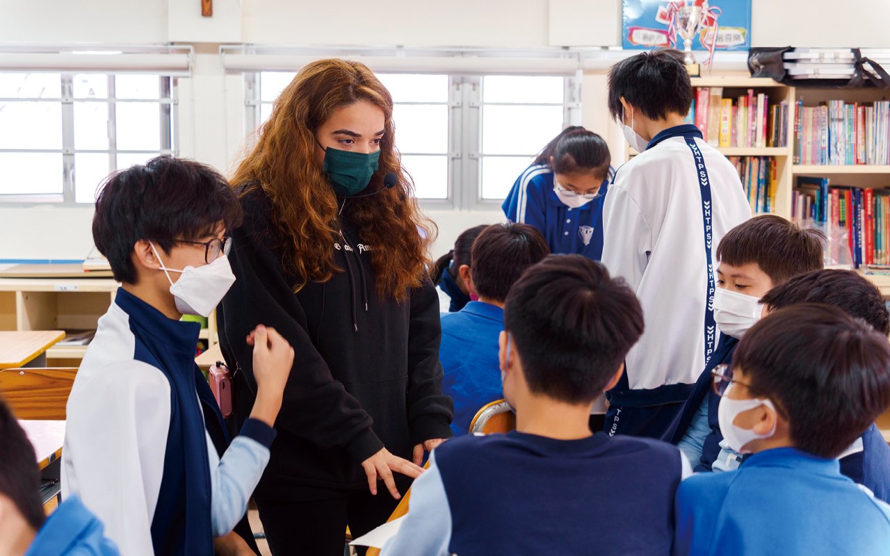 聖三一堂小學重視學生的獨特性,透過校本活動「力爭上游」,鼓勵學生不斷挑戰自己,努力向上。