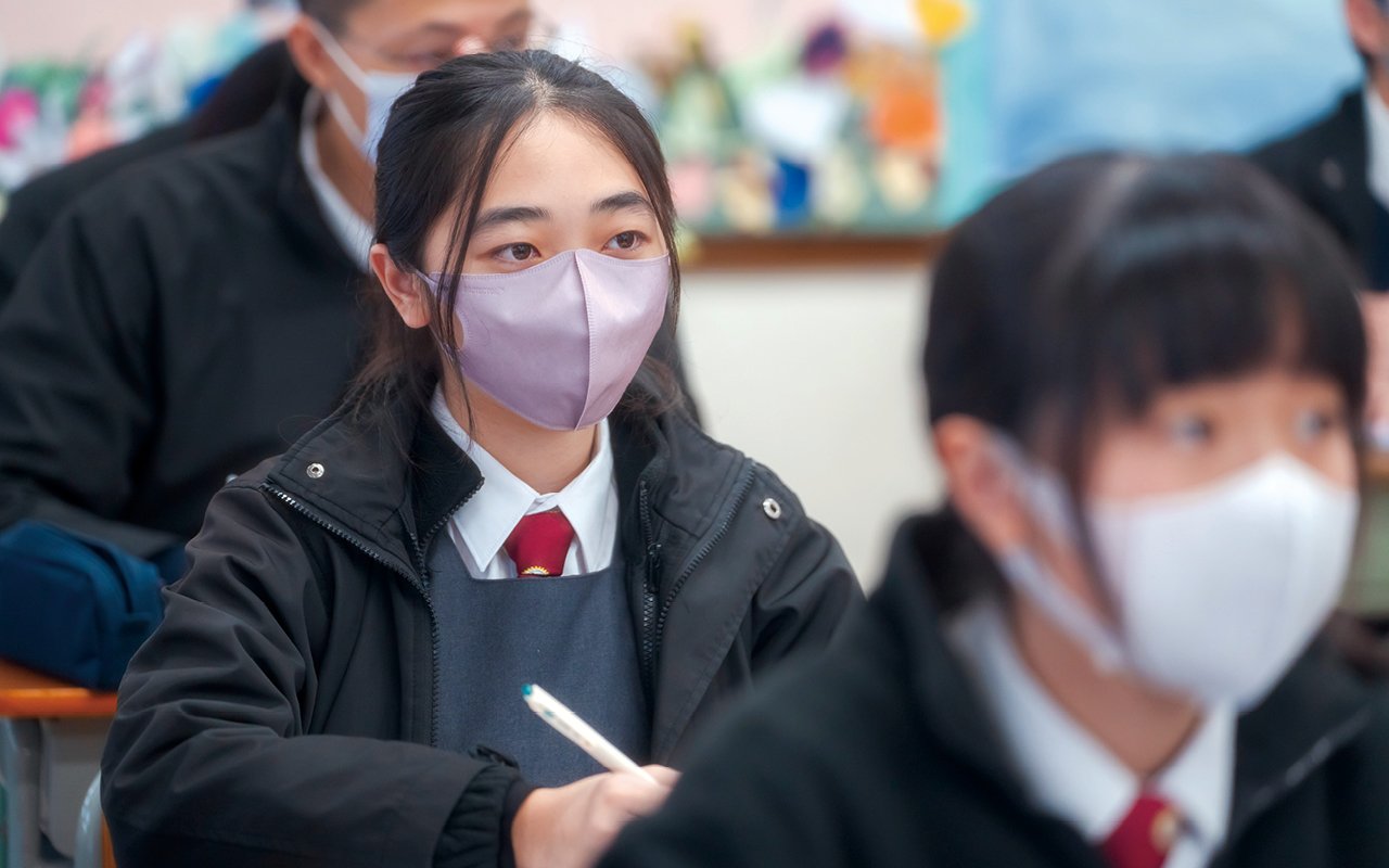老師協助學生建立個人化的學習方式,提升其學習效能及信心。