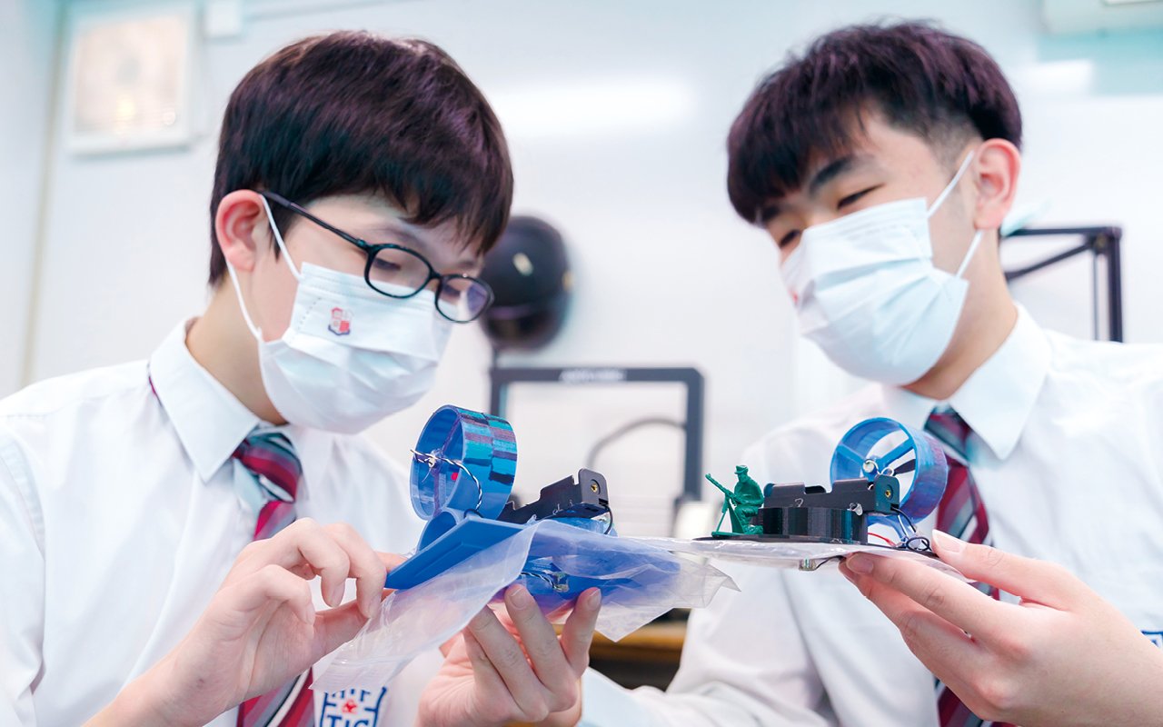 學校充滿濃厚的關愛氛圍,教師、學生、家長、 校友之間皆信任彼此和互相幫助