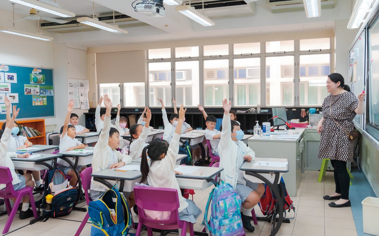 學校相當重視學生的兩文三語能力,培養成為優秀的語言人才