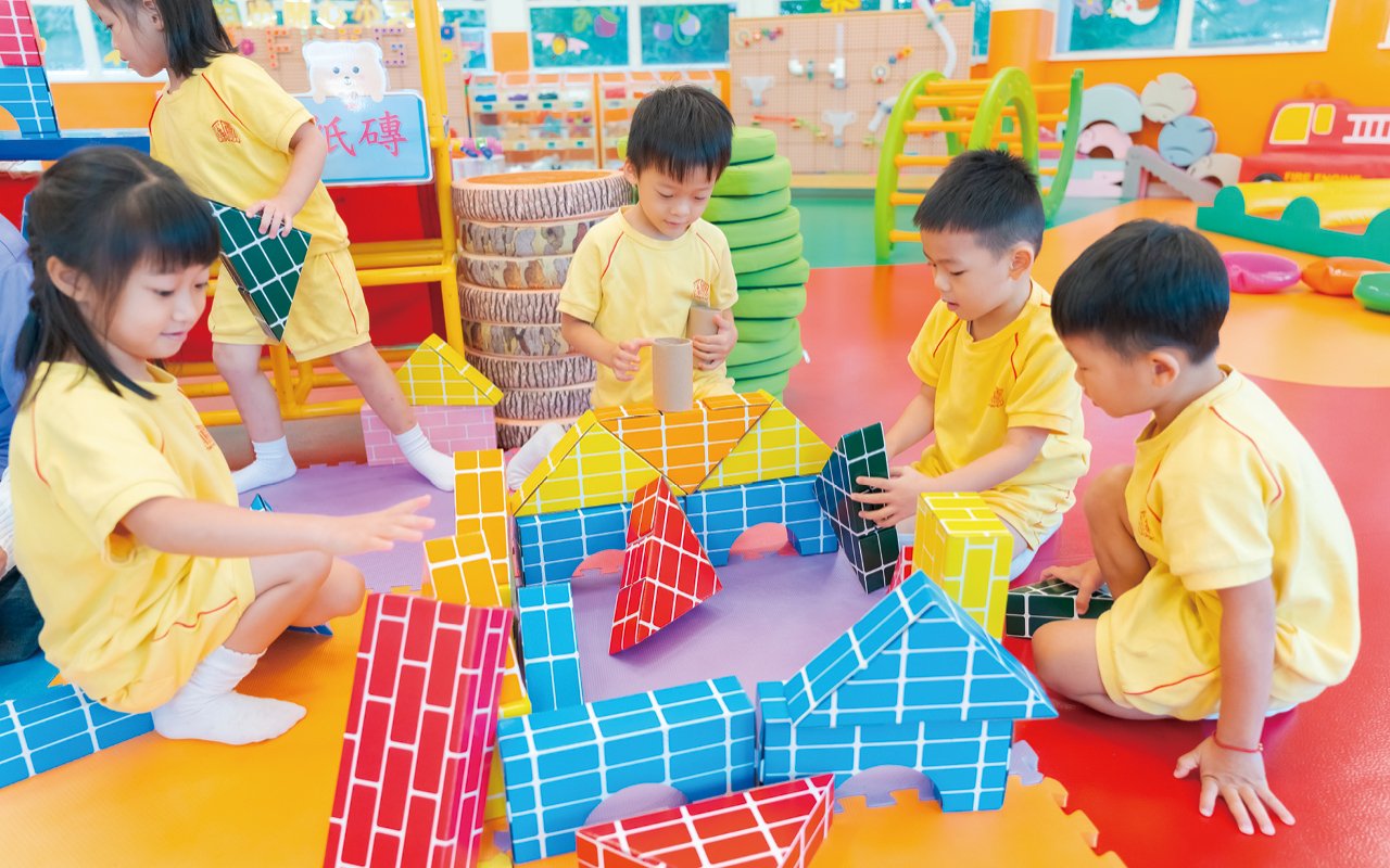 着重培养正确价值观