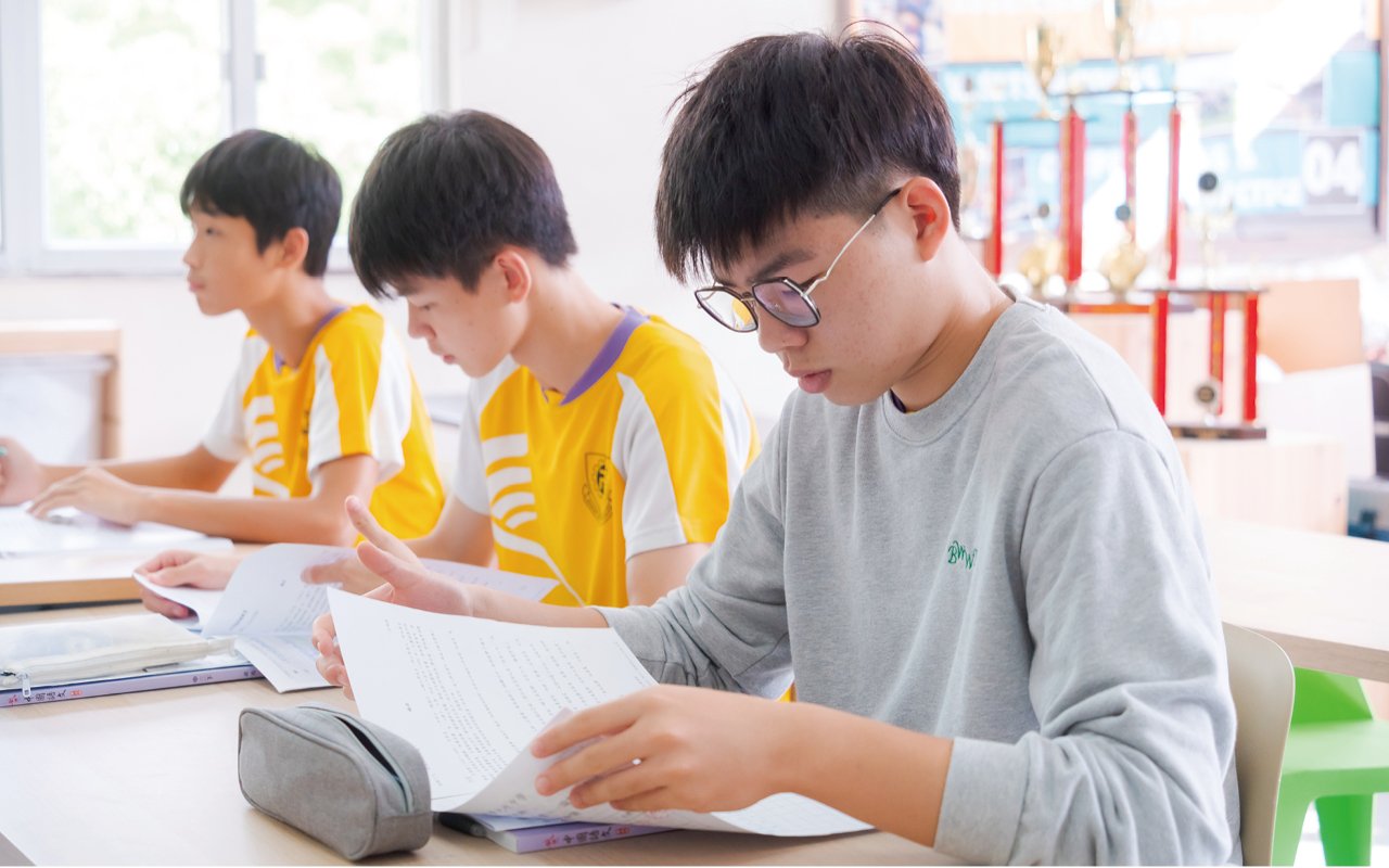 提供沉浸式語言體驗