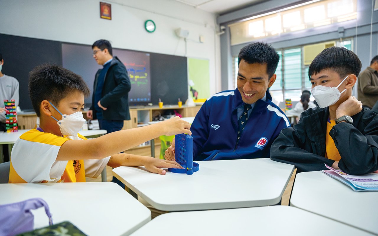 讓新生輕鬆學習英語、認識校園