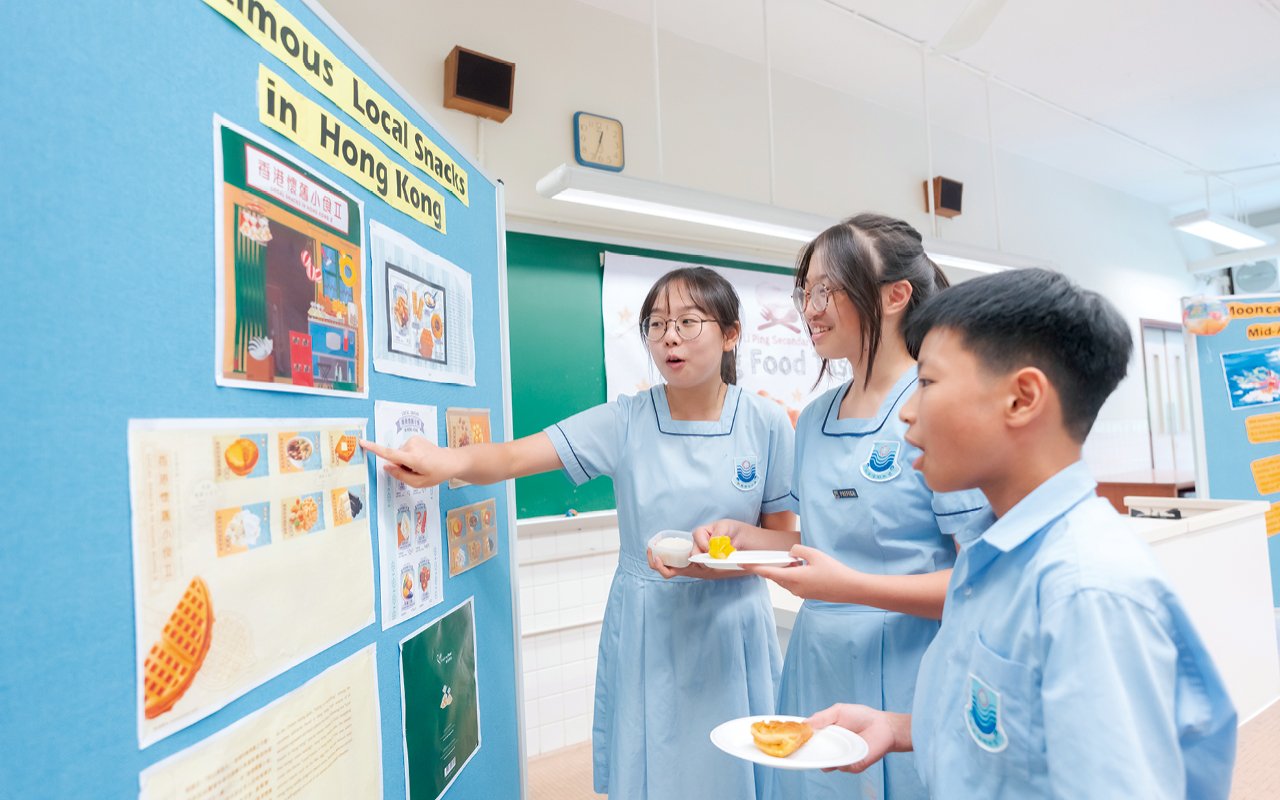 學校積極建構濃厚英文語境,逢星期四舉辦各項英語活動