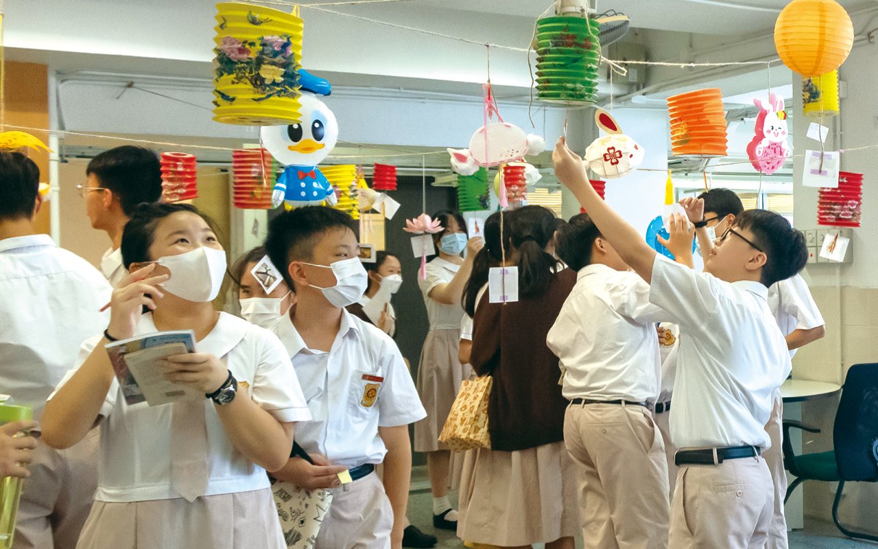 英文科亦與不同科組進行跨科活動