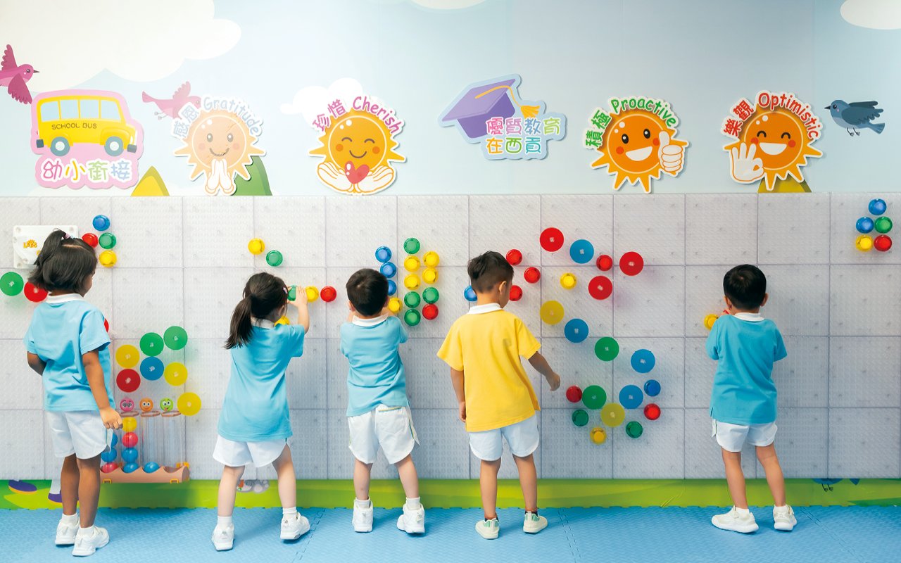 学校以爱助幼儿茁壮成长