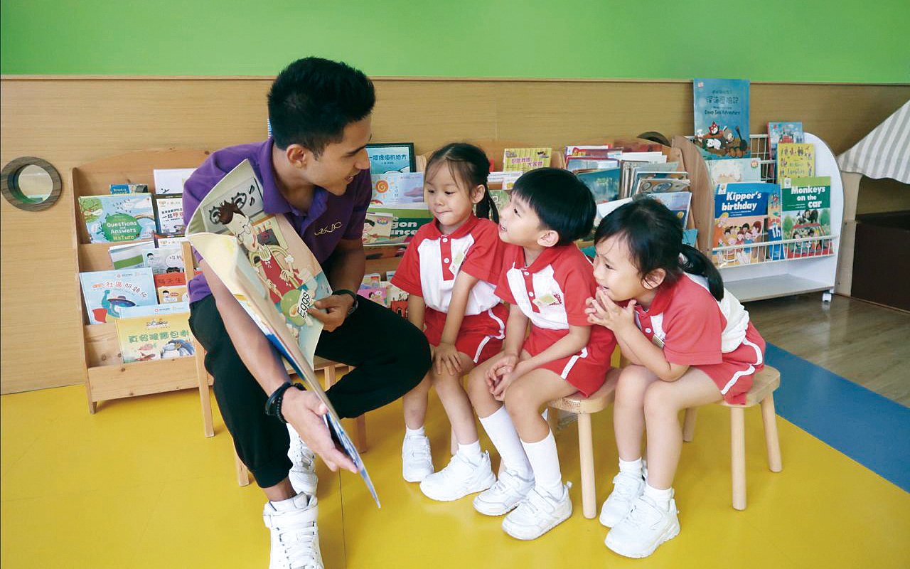 让幼儿亲身体验学习的多元化,培养他们喜爱 乐习、勇于探索的精神