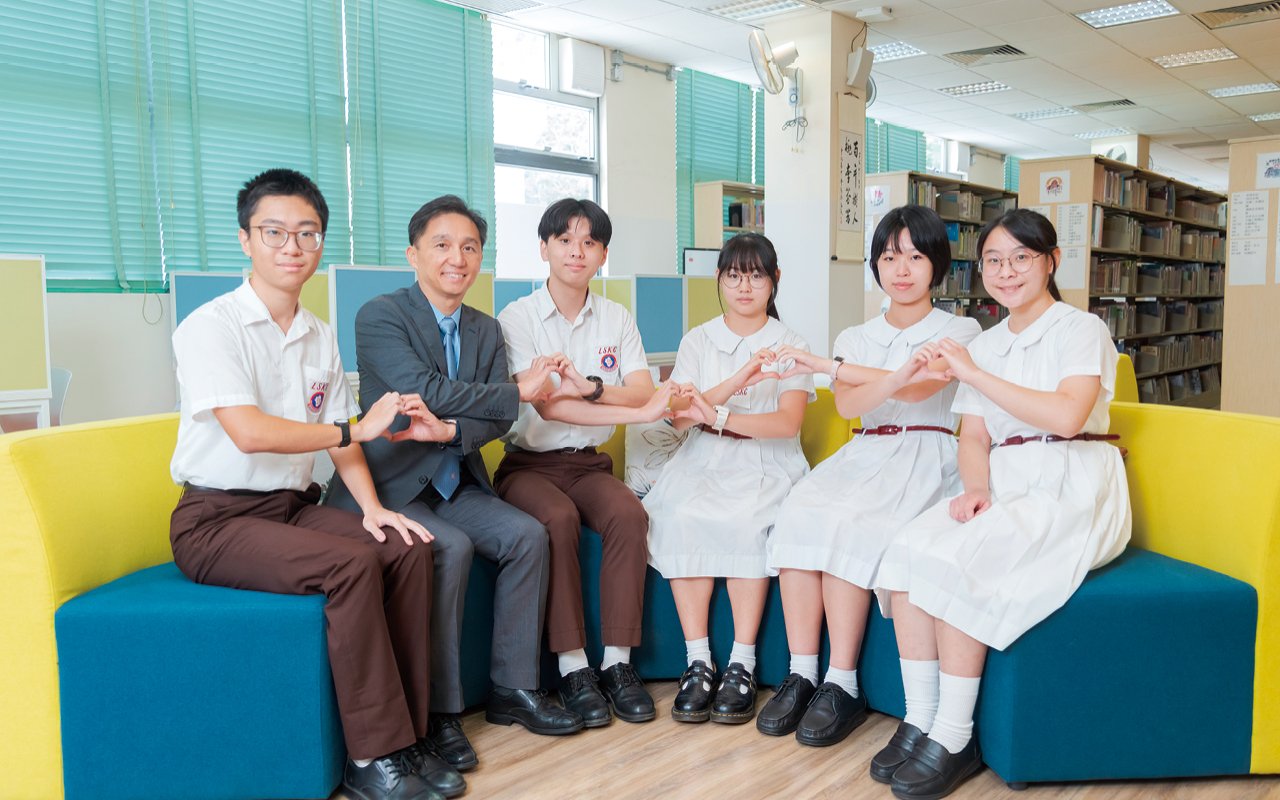 貫徹「文、行、忠、信」的校訓精神,致力提供全人教育,培養學生終生學習能力