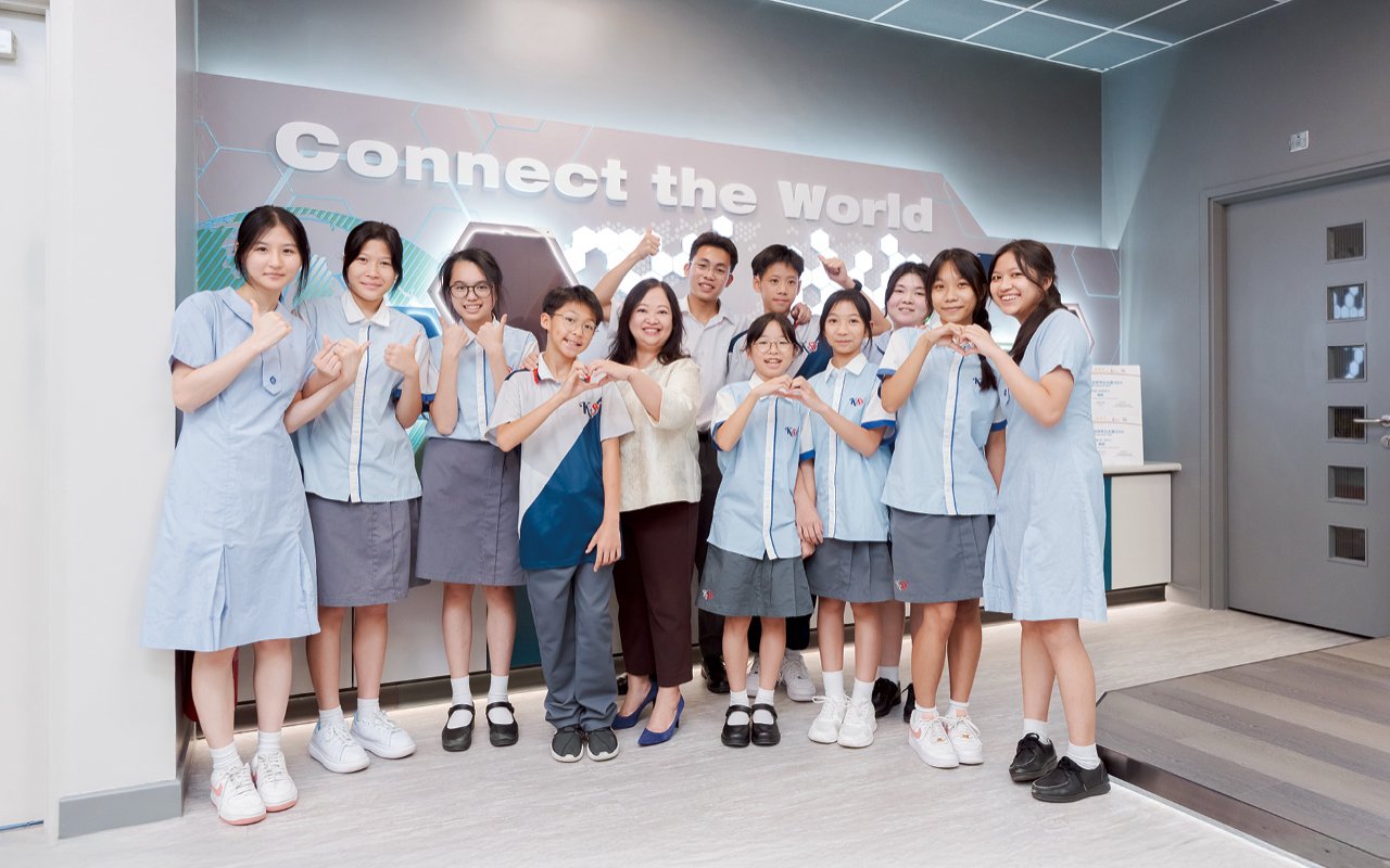九龍三育中學以全人教育為目標,致力培養學生在靈、智、體三育的均衡發展