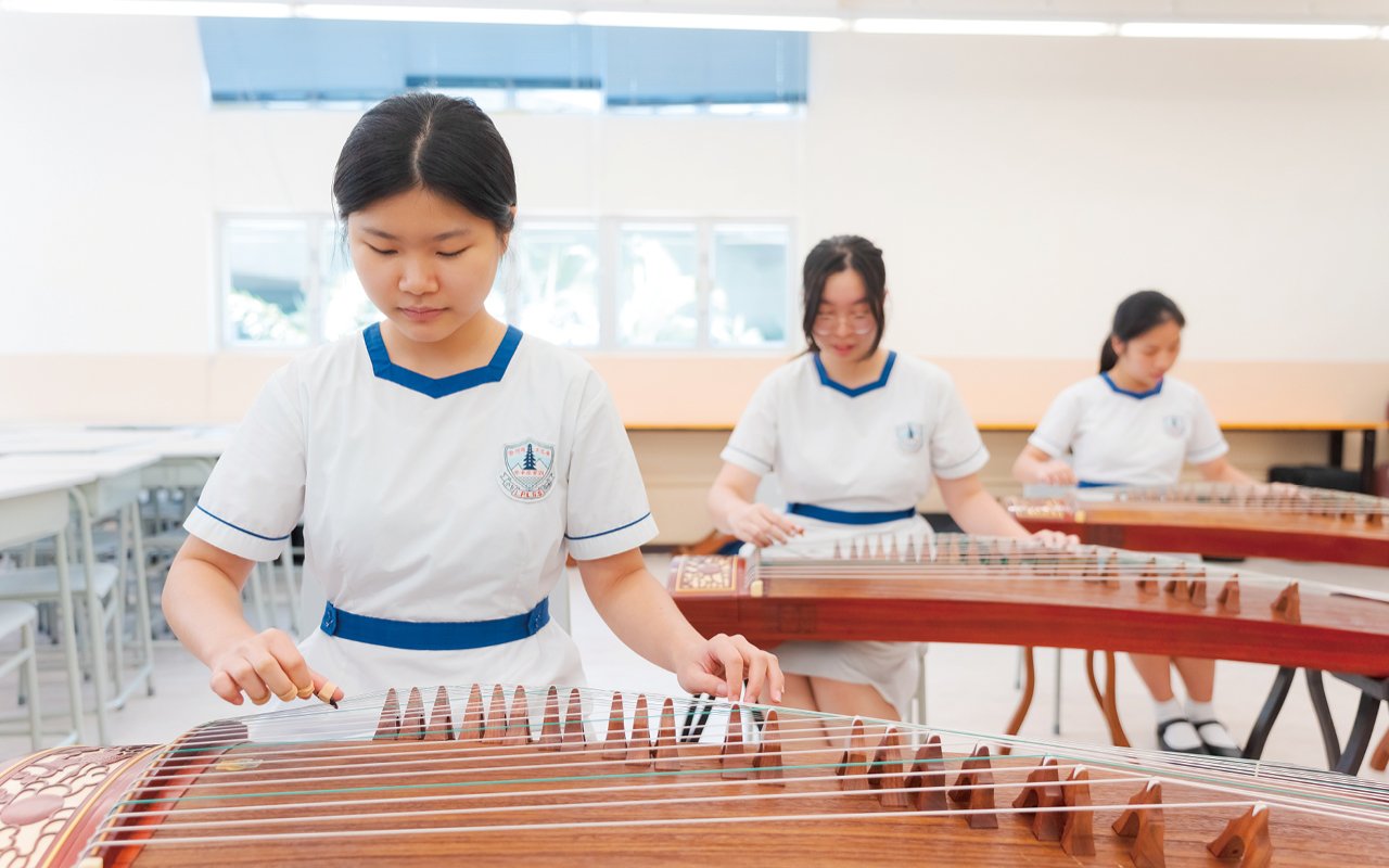 在課室以外,學校透過多元化的學習經歷擴闊同學的眼界