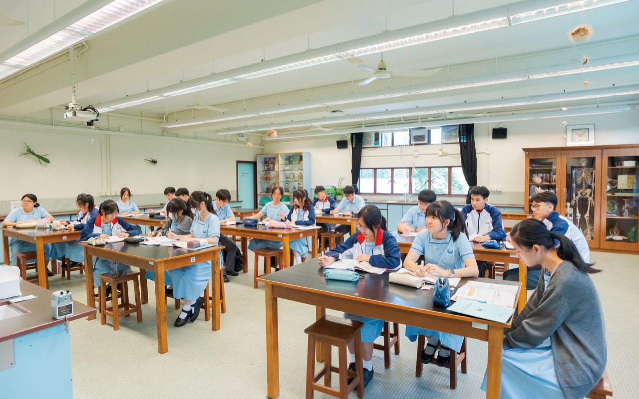 學校着重學生的全人教育,生涯規劃部聯同學生輔導組為學生設計課程