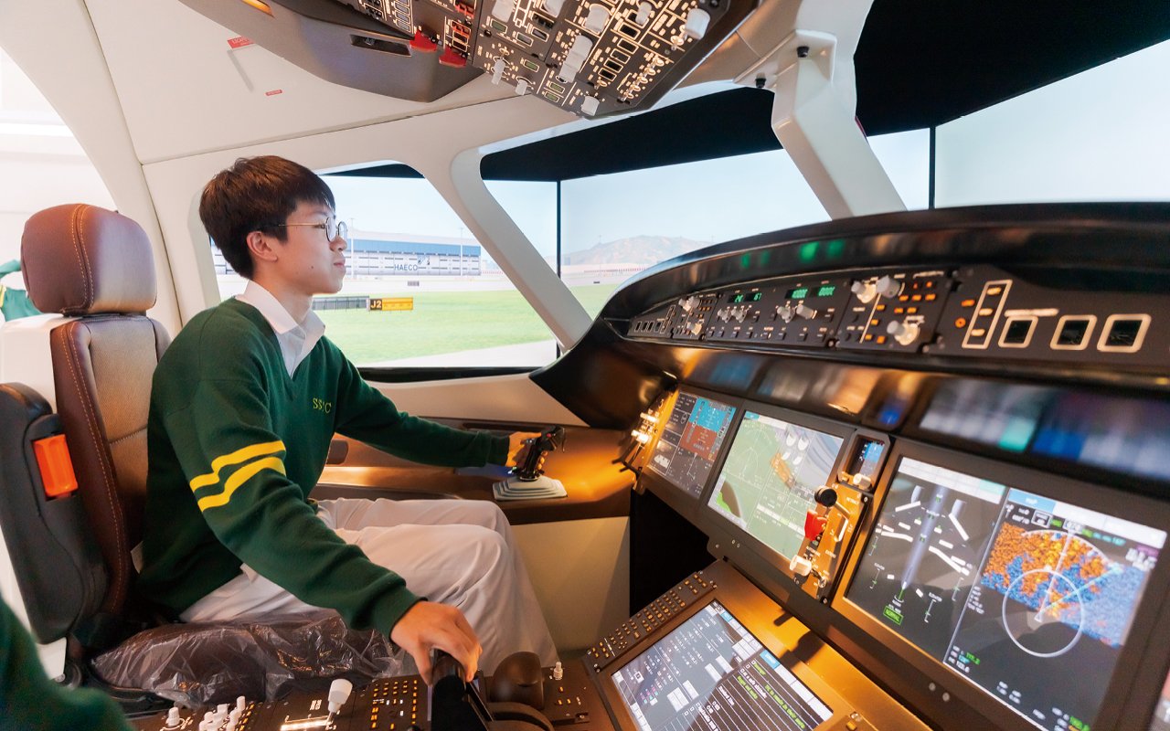學校於去年推行「夢想啟航課」,並在航空科技方面投入大量資源