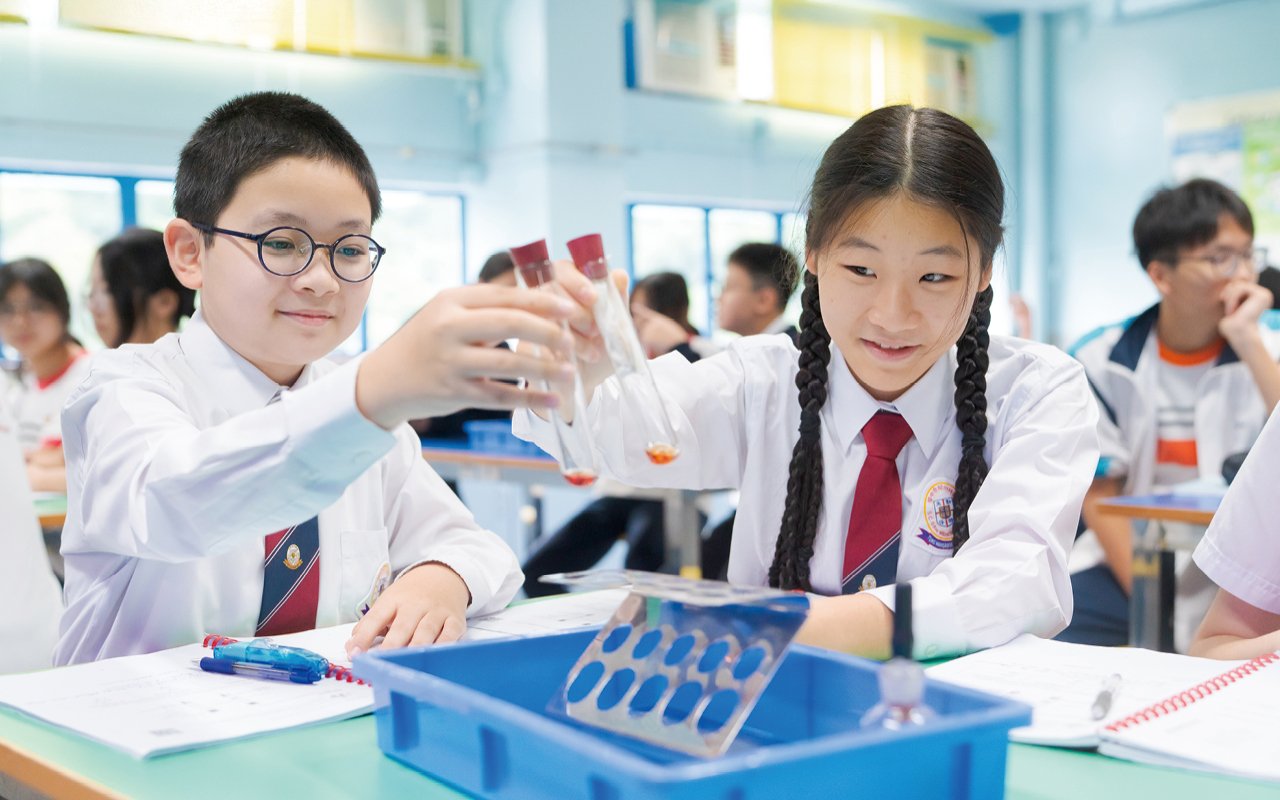 學校特別推出銜接項目,以協助同學熟悉英文授課環境