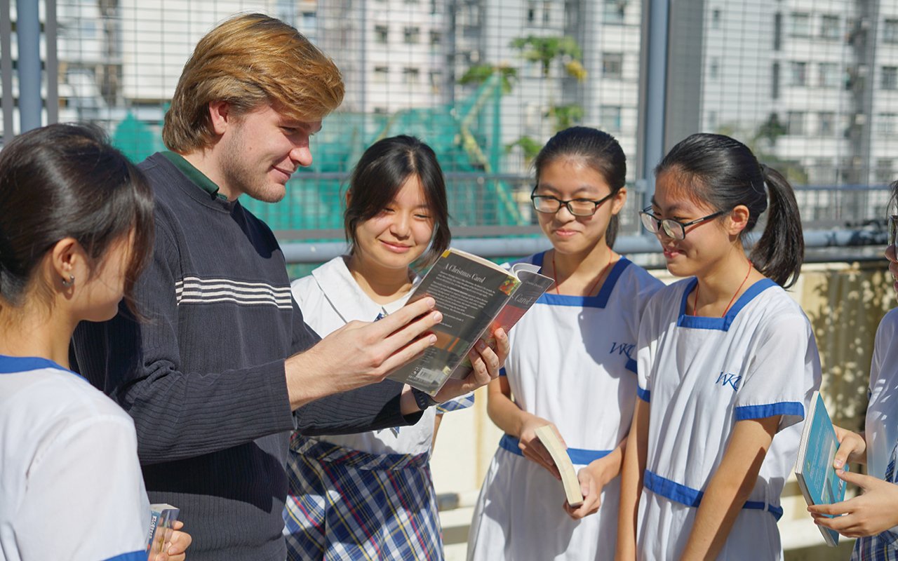英文科開辦課後口語訓練班,提升學生的表達能力