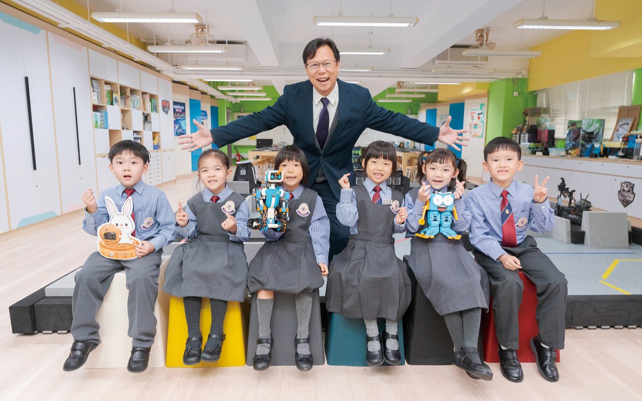 讓學生在輕鬆愉快的氛圍中,逐步建立對英語的興趣與信心