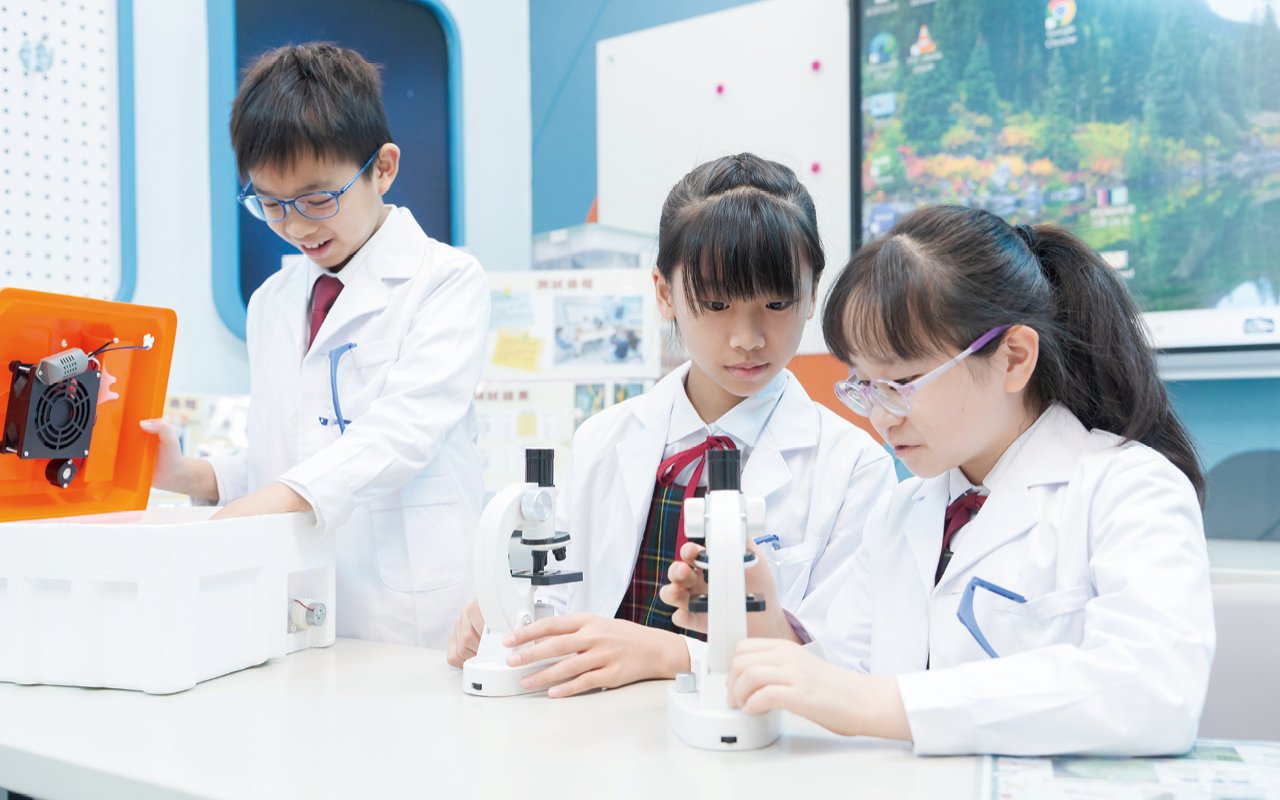 學校以「動腦筋,動手做」為核心理念