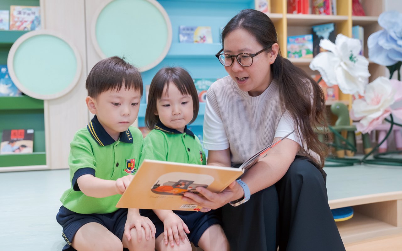 学校积极推动两文三语教育