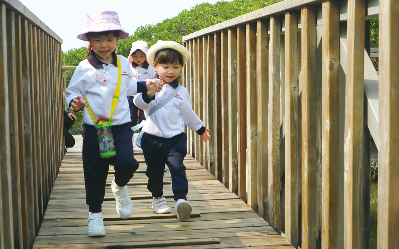 学校打造综合启发课程体系